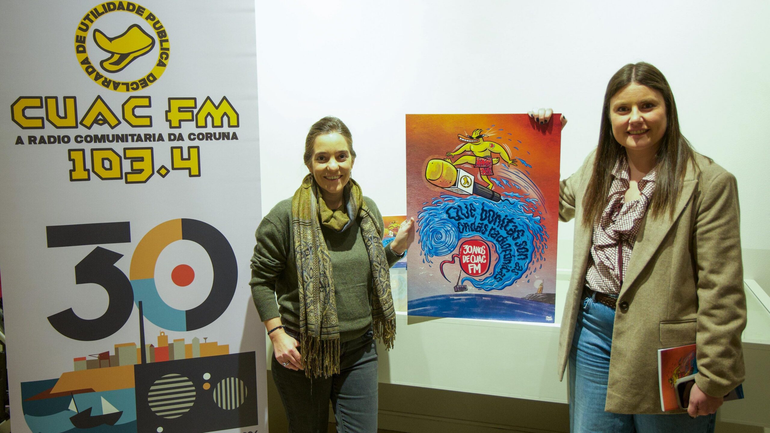 Inés Rey e Paula Alonso na presentación do libro.